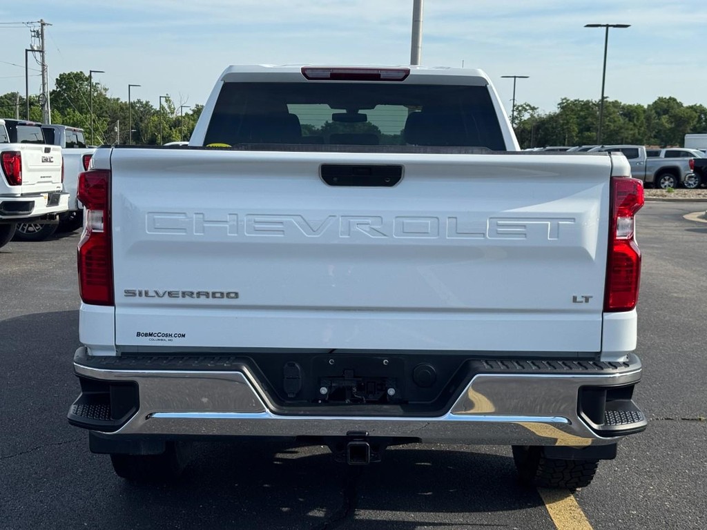Chevrolet Silverado 1500 Vehicle Full-screen Gallery Image 05