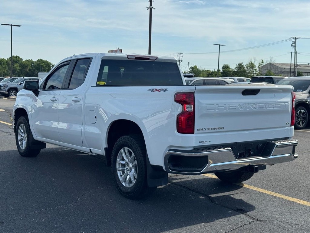 Chevrolet Silverado 1500 Vehicle Full-screen Gallery Image 06