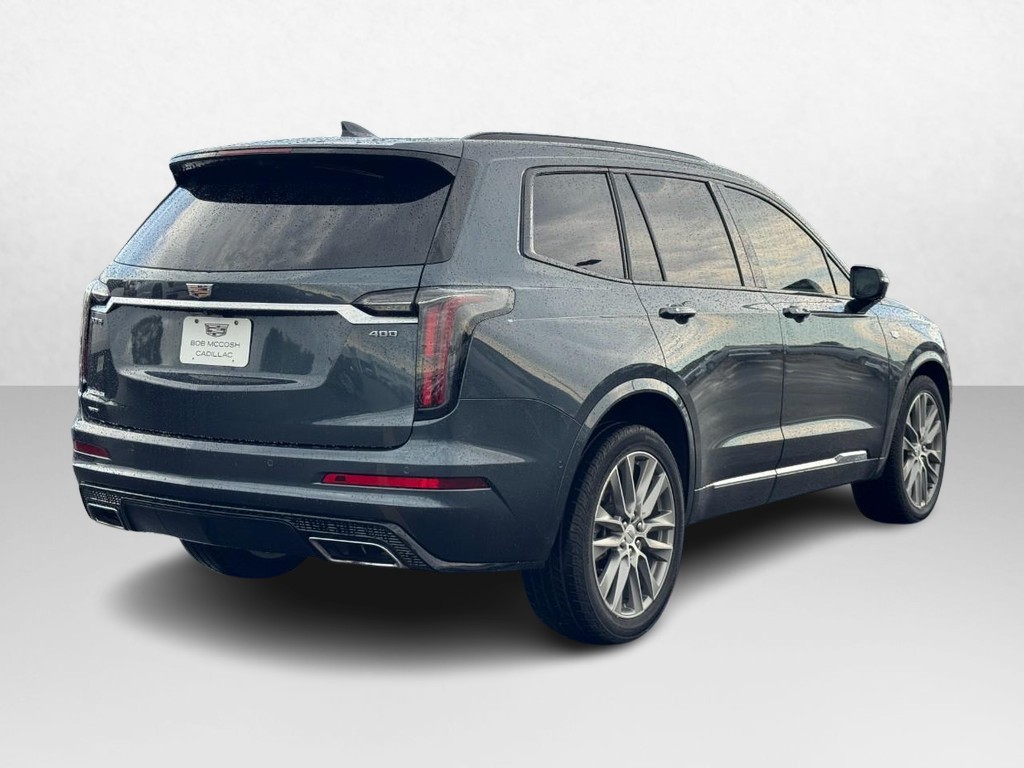 Cadillac XT6 Vehicle Full-screen Gallery Image 03