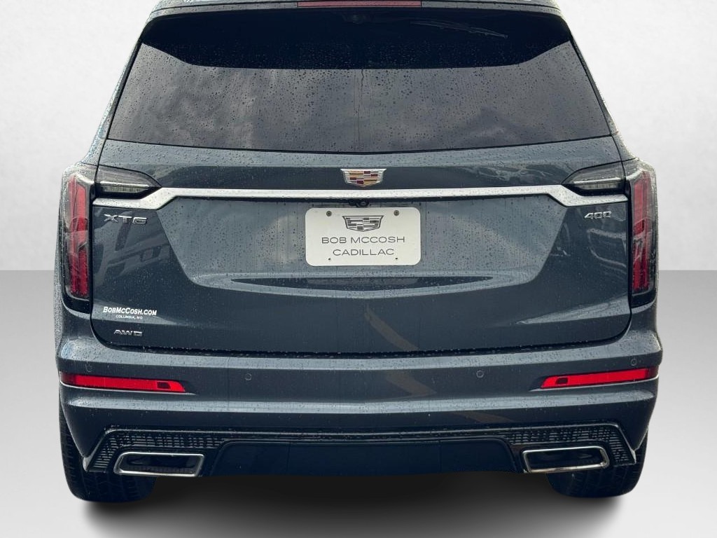 Cadillac XT6 Vehicle Full-screen Gallery Image 05