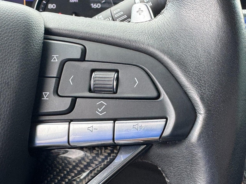 Cadillac XT6 Vehicle Full-screen Gallery Image 19