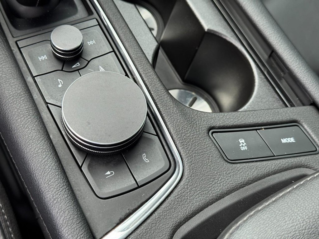 Cadillac XT6 Vehicle Full-screen Gallery Image 22