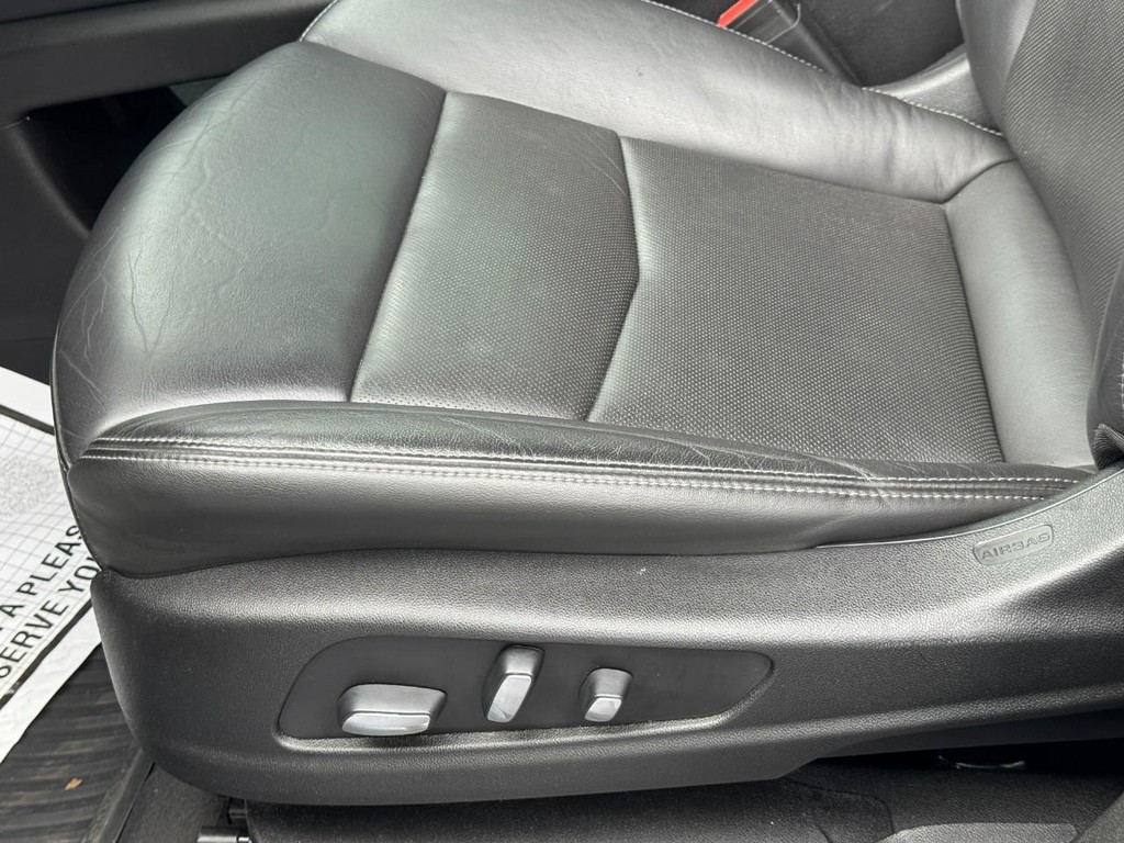 Cadillac XT6 Vehicle Full-screen Gallery Image 24