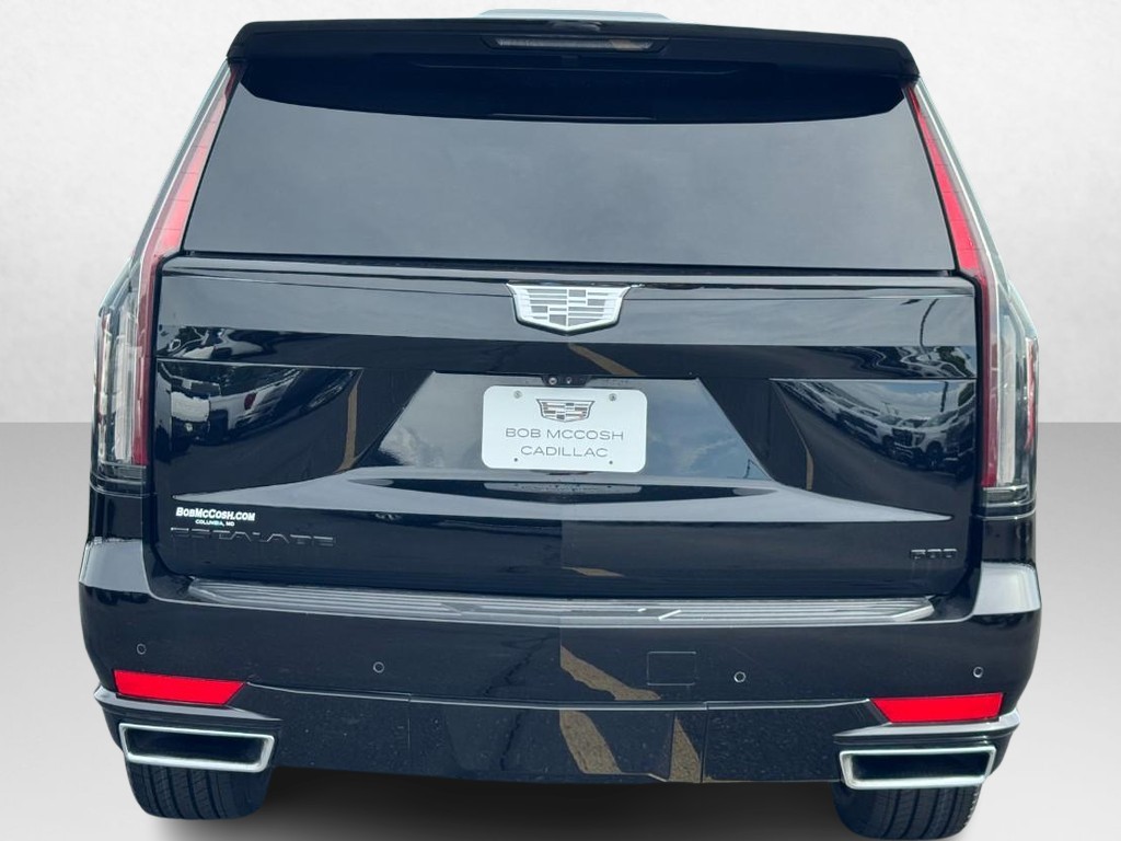Cadillac Escalade Vehicle Full-screen Gallery Image 04
