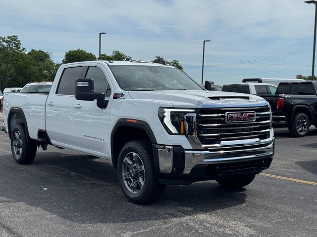 2026 GMC Sierra 4WD Crew Cab Standard Box SLE's photo