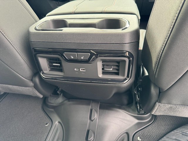 2026 GMC Sierra 2500HD AT4 - Photo 9