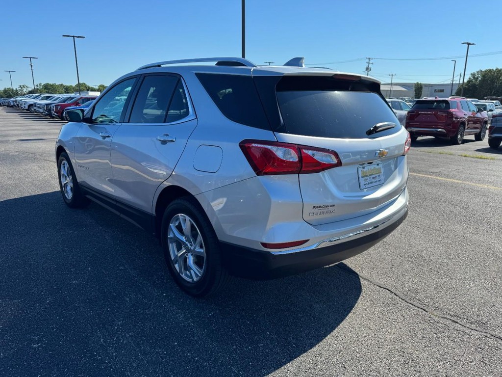 Chevrolet Equinox Vehicle Full-screen Gallery Image 06