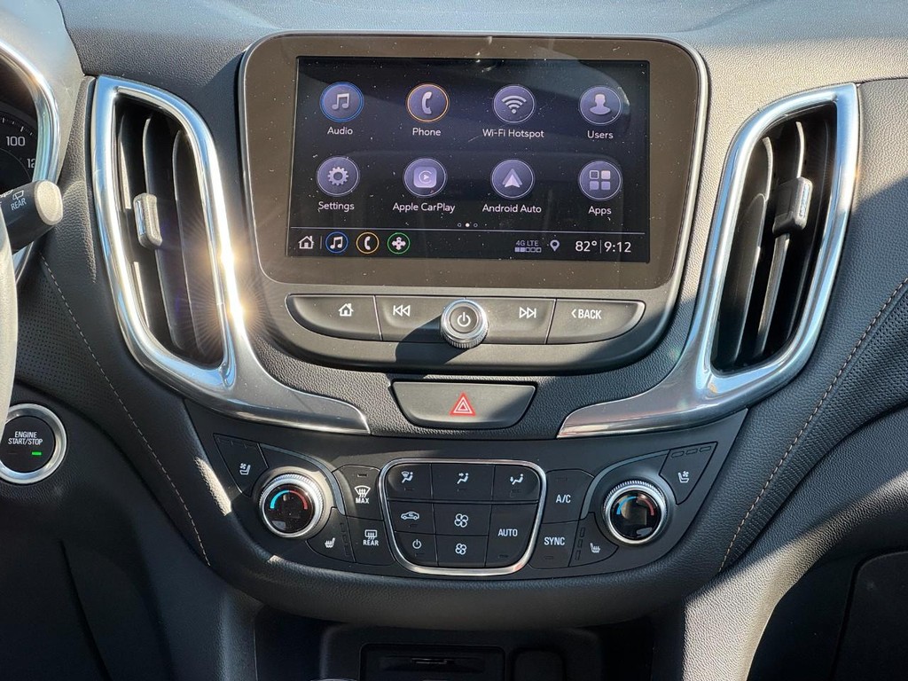 Chevrolet Equinox Vehicle Full-screen Gallery Image 13