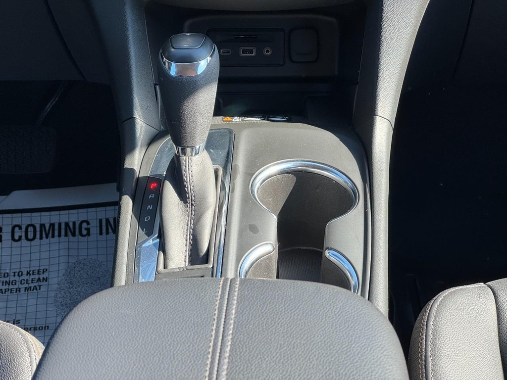 Chevrolet Equinox Vehicle Full-screen Gallery Image 14