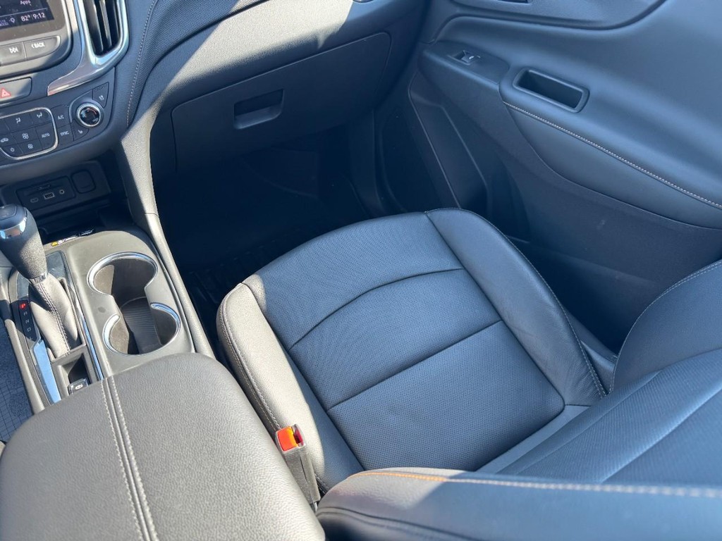 Chevrolet Equinox Vehicle Full-screen Gallery Image 15