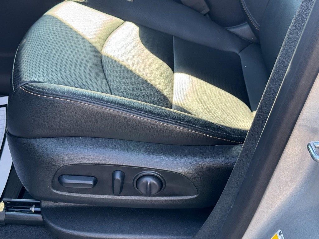 Chevrolet Equinox Vehicle Full-screen Gallery Image 25