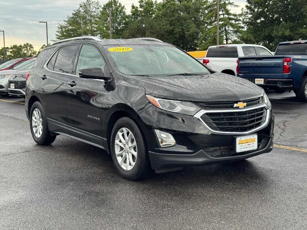 Chevrolet Equinox Vehicle Full-screen Gallery Image 02