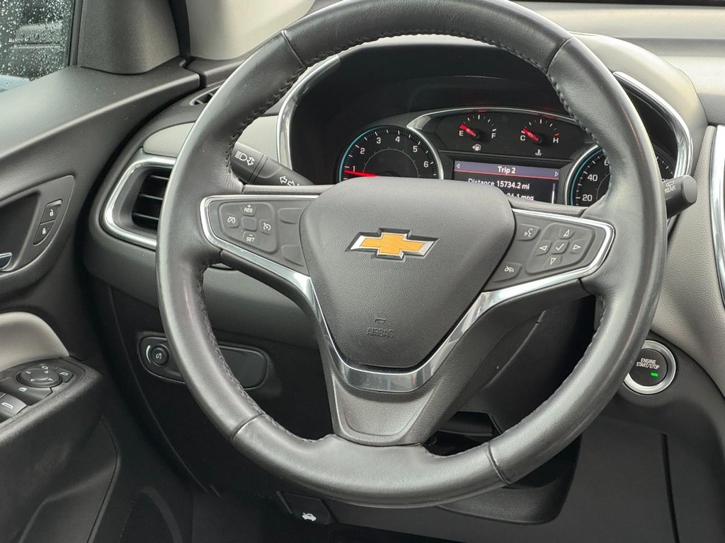 Chevrolet Equinox Vehicle Full-screen Gallery Image 12