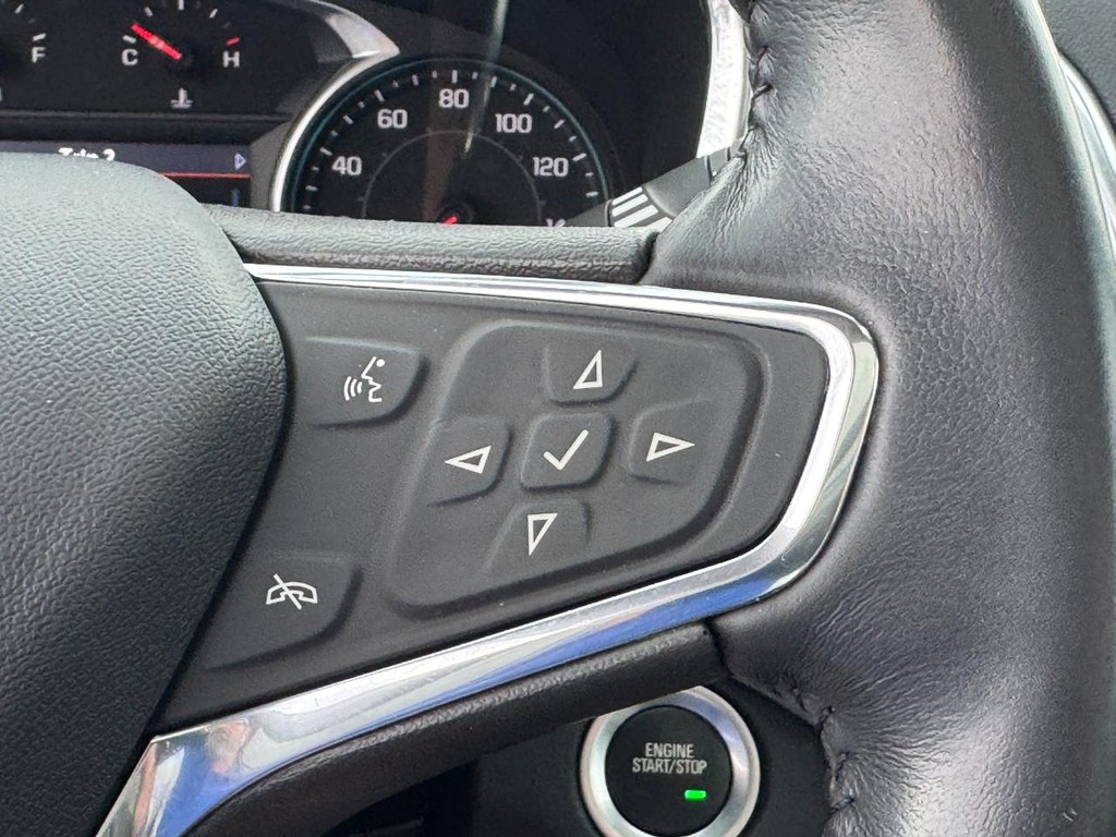 Chevrolet Equinox Vehicle Full-screen Gallery Image 17