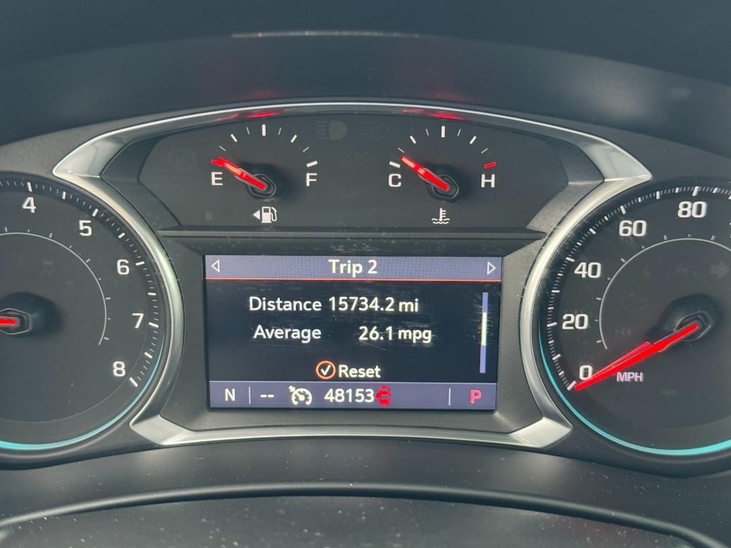 Chevrolet Equinox Vehicle Full-screen Gallery Image 18