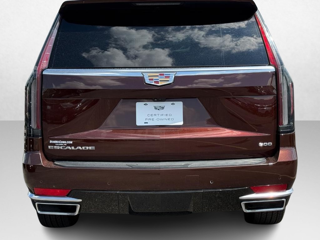 Cadillac Escalade Vehicle Full-screen Gallery Image 04