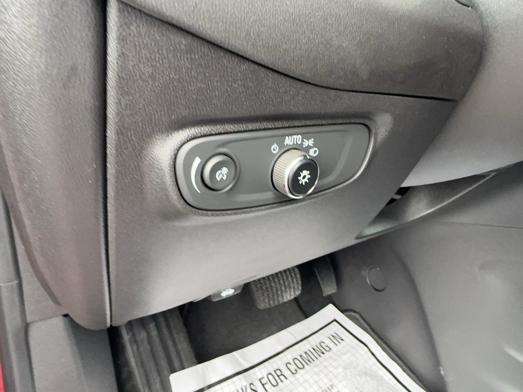 Chevrolet Equinox Vehicle Full-screen Gallery Image 19