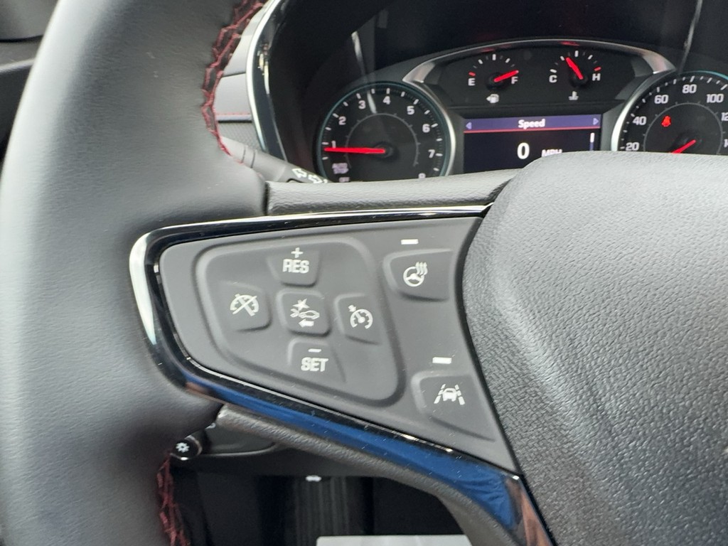 Chevrolet Equinox Vehicle Full-screen Gallery Image 21