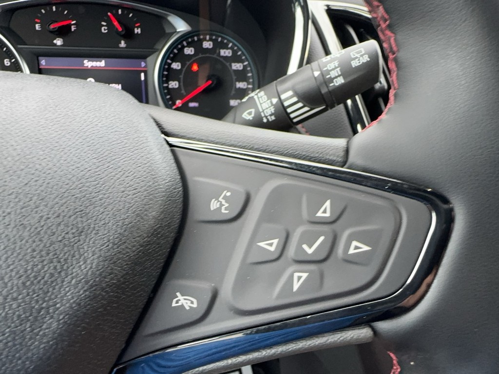 Chevrolet Equinox Vehicle Full-screen Gallery Image 22