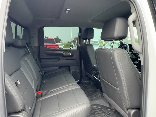 2024 GMC Sierra 1500 SLT - Photo 9