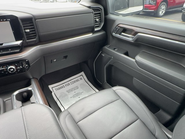 2024 GMC Sierra 1500 SLT - Photo 15