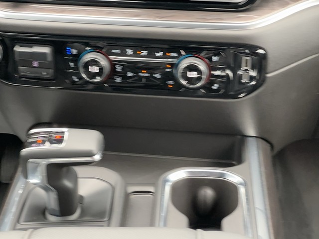 2024 Chevrolet Silverado 1500 LTZ - Photo 14