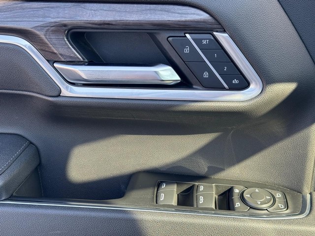 2025 Chevrolet Silverado 1500 LTZ - Photo 23