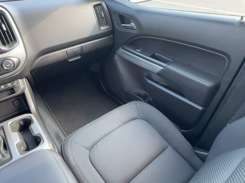 Chevrolet Colorado Vehicle Full-screen Gallery Image 15