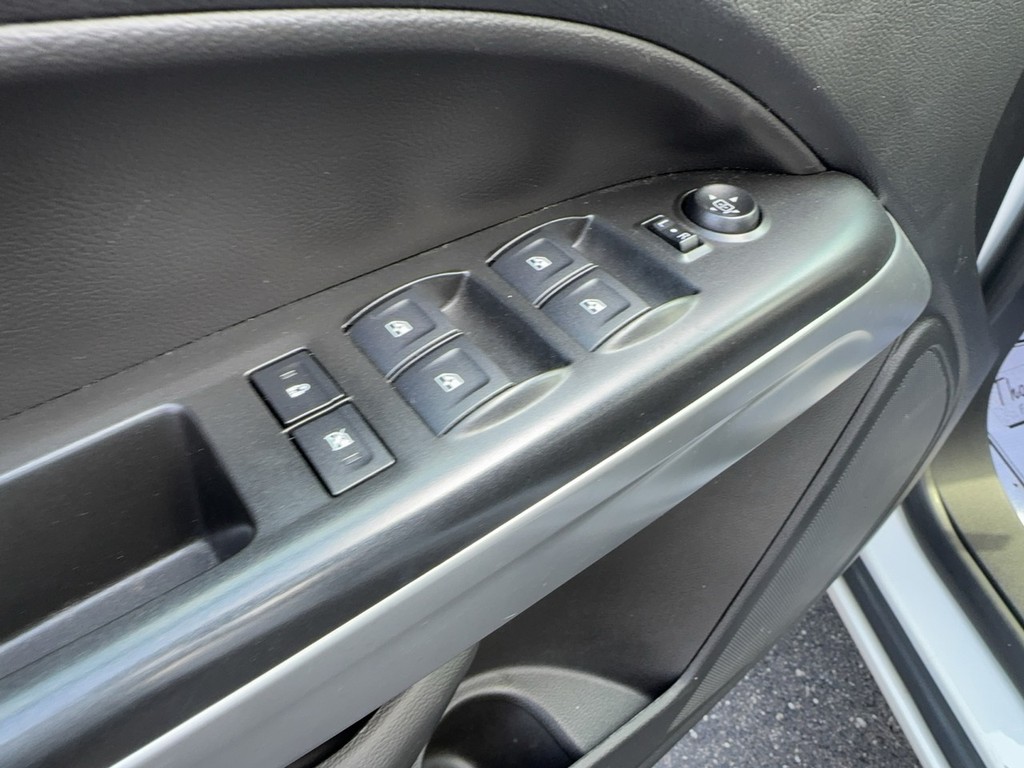 Chevrolet Colorado Vehicle Full-screen Gallery Image 17