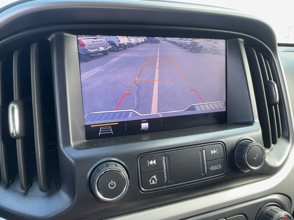 Chevrolet Colorado Vehicle Full-screen Gallery Image 22