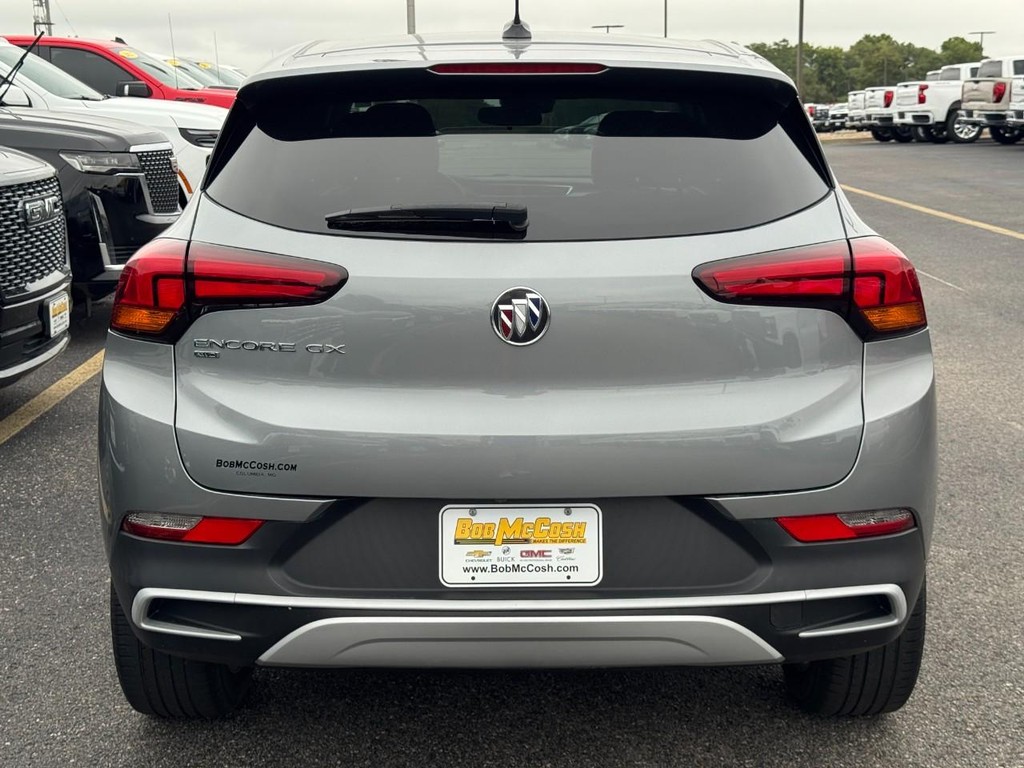 Buick Encore GX Vehicle Full-screen Gallery Image 04