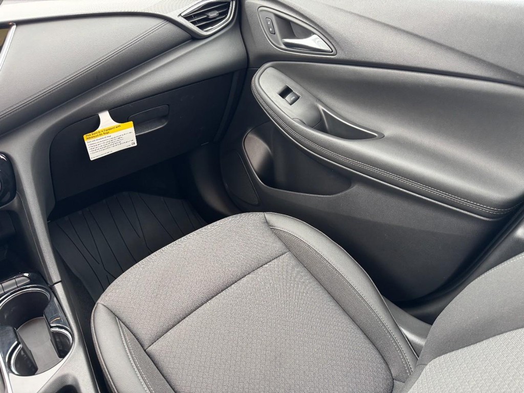 Buick Encore GX Vehicle Full-screen Gallery Image 15