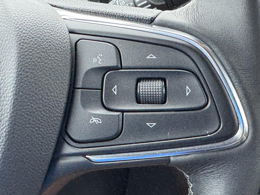 Buick Encore GX Vehicle Full-screen Gallery Image 19