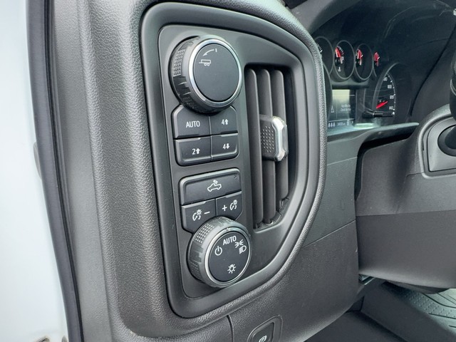 2024 Chevrolet Silverado 1500 Custom - Photo 18