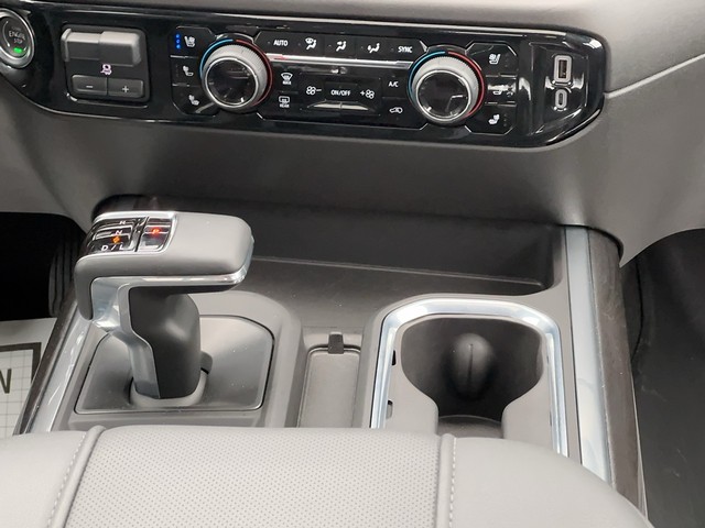 2025 Chevrolet Silverado 1500 LTZ - Photo 15