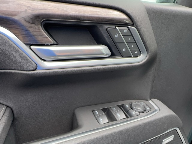2025 Chevrolet Silverado 1500 LTZ - Photo 18