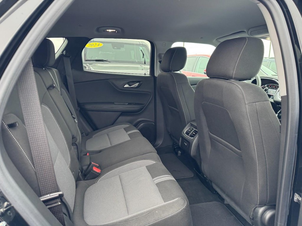 Chevrolet Blazer Vehicle Full-screen Gallery Image 10