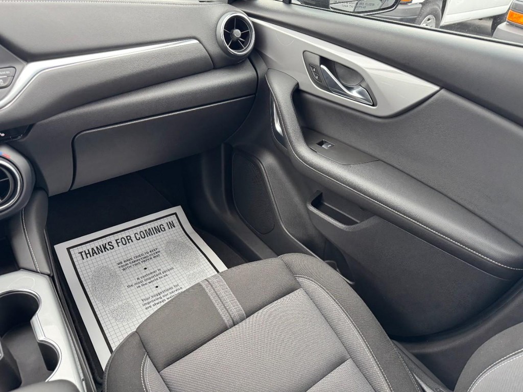 Chevrolet Blazer Vehicle Full-screen Gallery Image 16