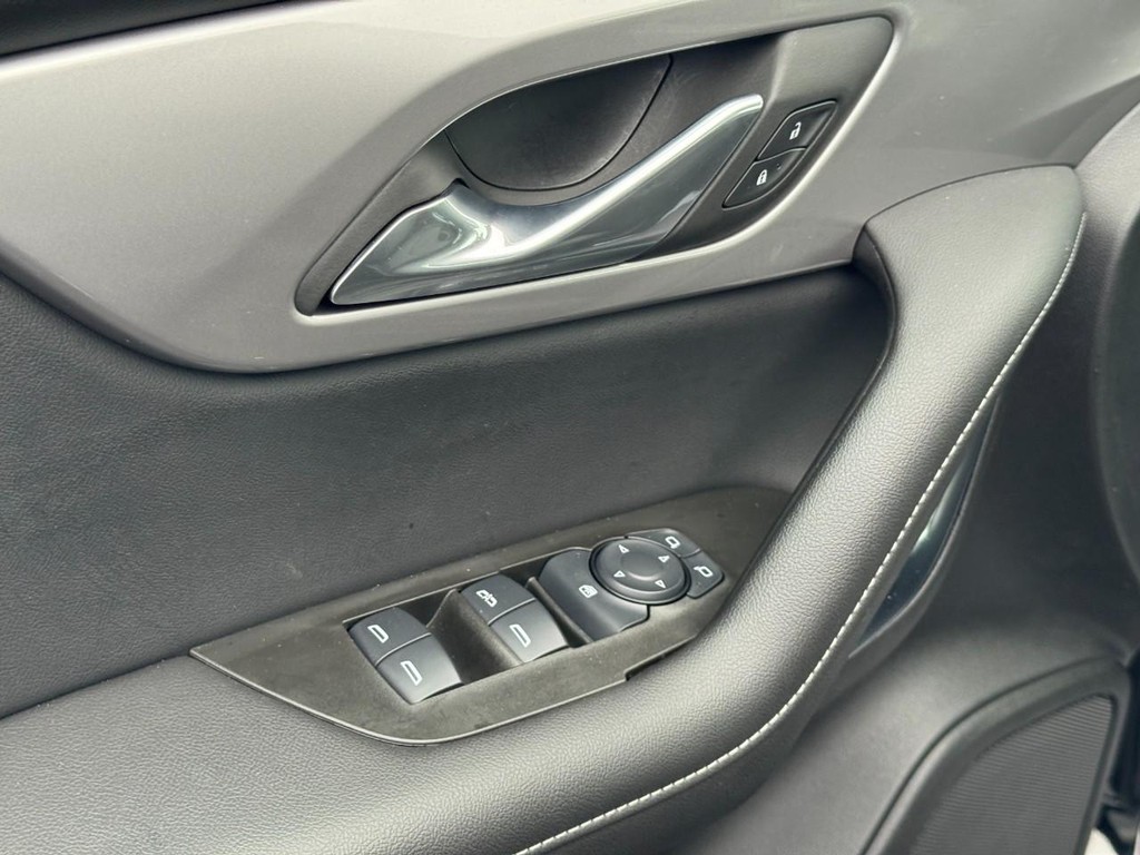 Chevrolet Blazer Vehicle Full-screen Gallery Image 18