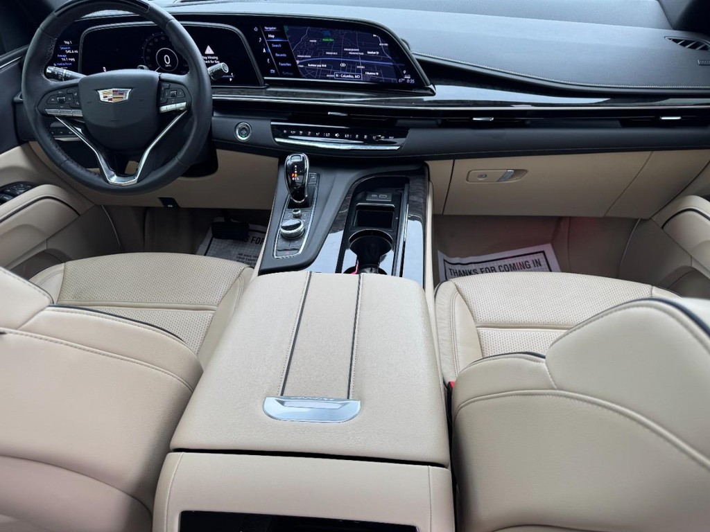 Cadillac Escalade ESV Vehicle Full-screen Gallery Image 12