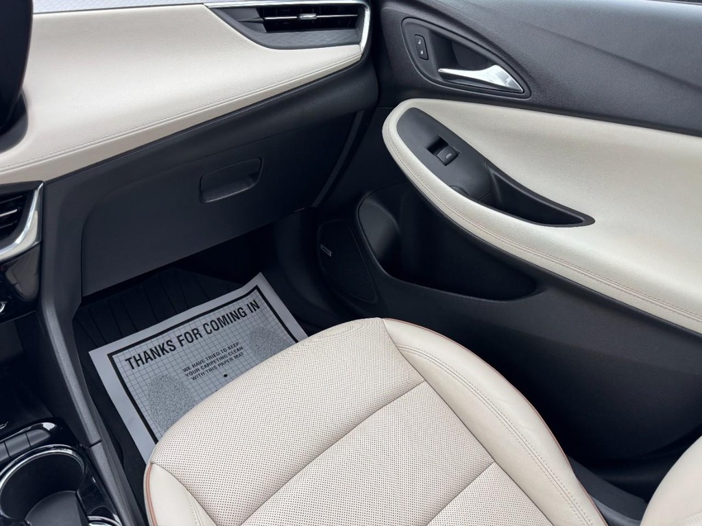 Buick Encore GX Vehicle Full-screen Gallery Image 15