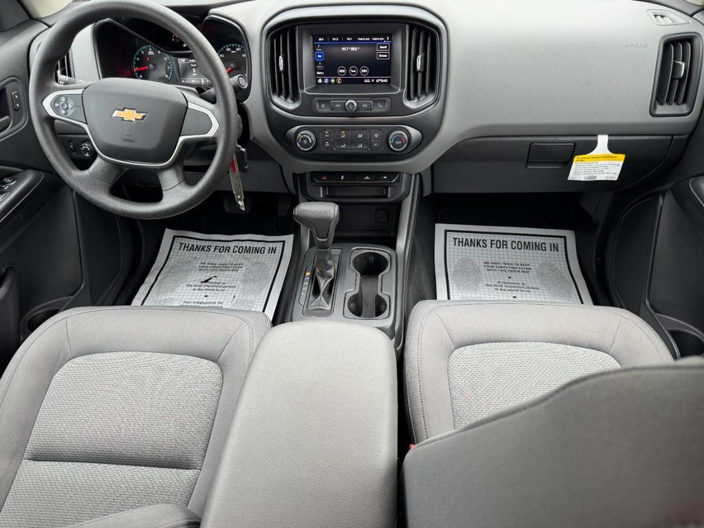 Chevrolet Colorado Vehicle Full-screen Gallery Image 11
