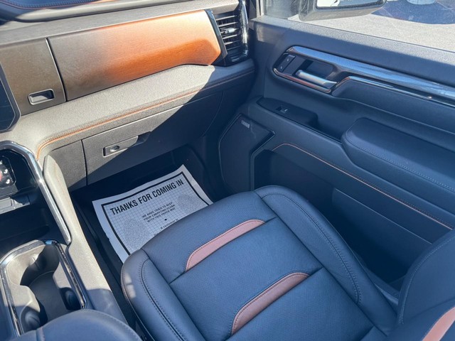 2025 GMC Sierra 3500HD AT4 - Photo 15