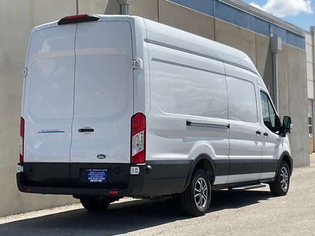 Ford E-Transit Cargo Van Vehicle Image 28