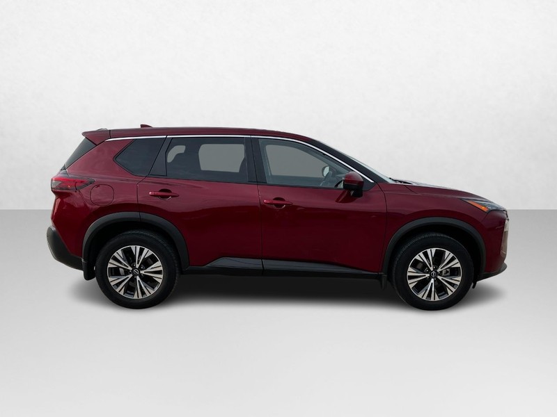 Nissan Rogue Vehicle Image 02