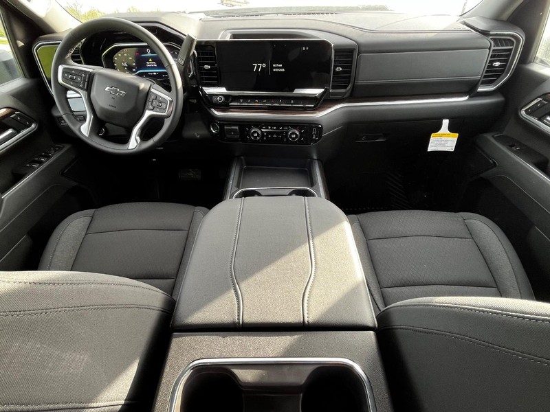 Chevrolet Silverado 2500HD Vehicle Image 05