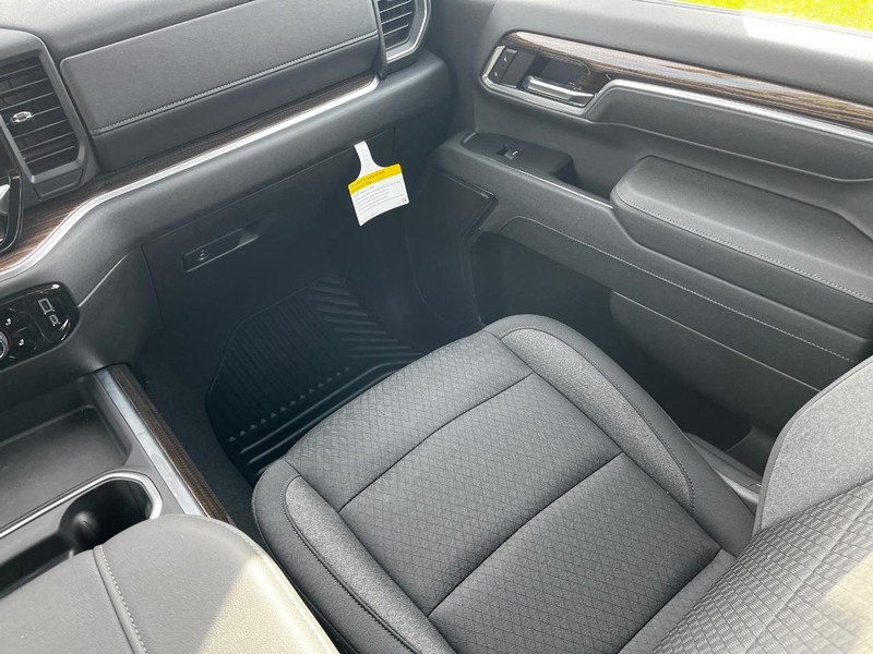 Chevrolet Silverado 2500HD Vehicle Image 07