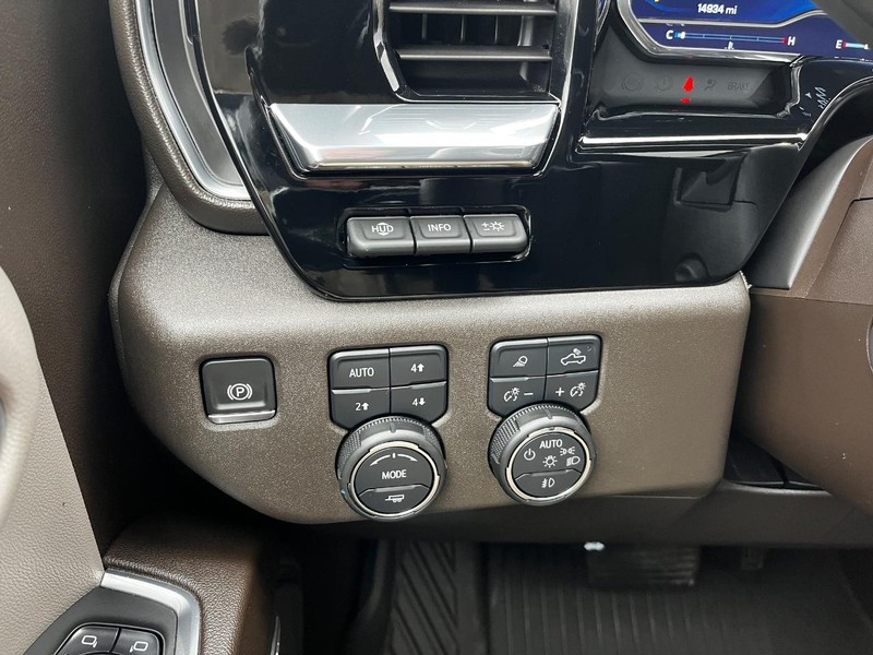 Chevrolet Silverado 1500 Vehicle Image 18