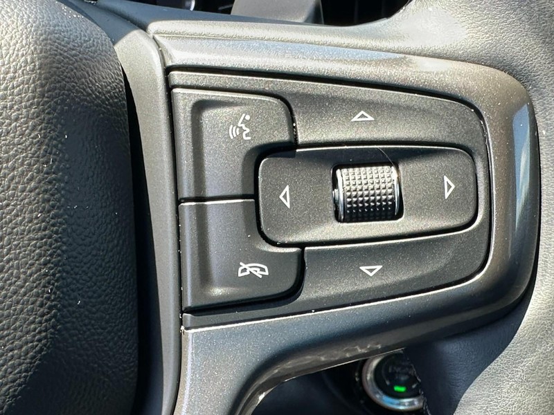 Chevrolet Silverado 1500 Vehicle Image 21