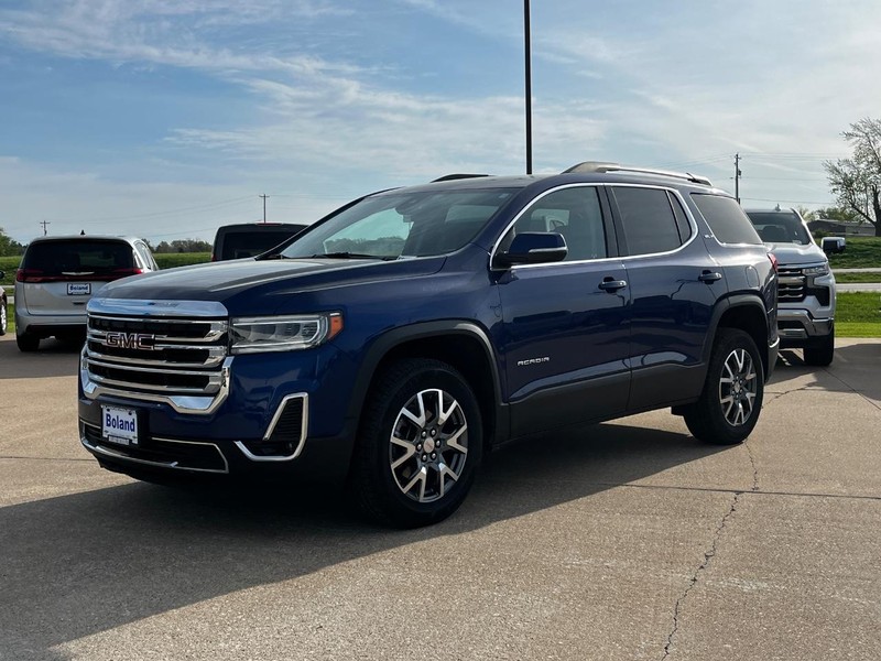 GMC Acadia Vehicle Image 08